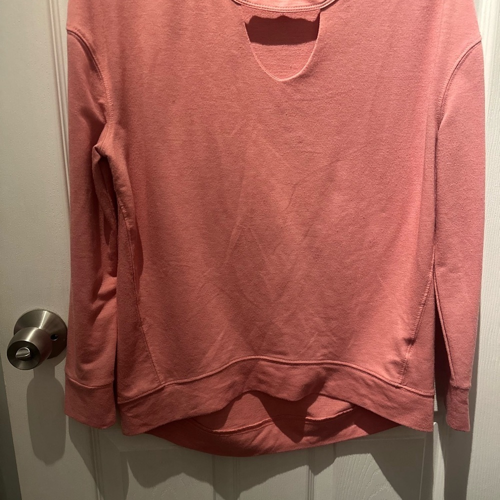 Juicy Couture Women's size M Pink High Low V-Cut Out Neckline Med Weight Long Sl - Picture 3 of 6